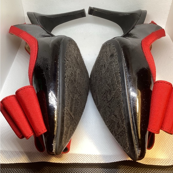 J.RENEE RED AND BLACK HEELS - Picture 8 of 12